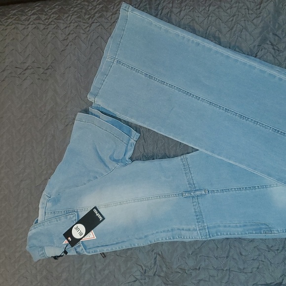 Boohoo Blue Stone Wash Stretch Denim Flared Jumpsuit - Picture 5 of 7